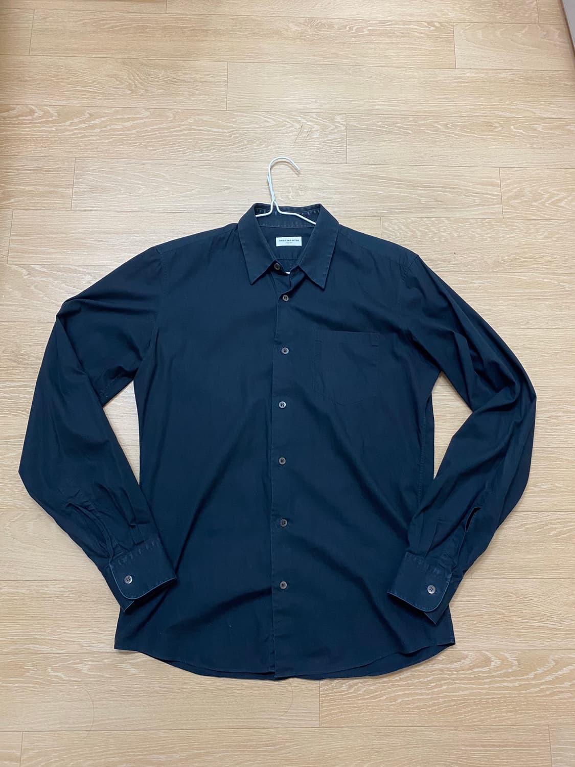 드리스 반 노튼 블랙셔츠 (46) 상품이미지1