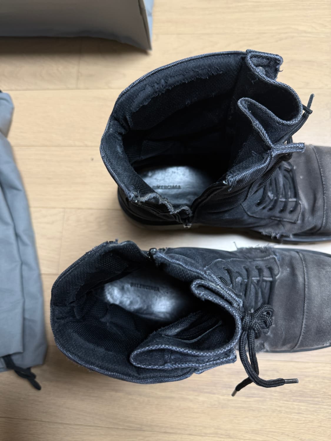 [42] 발렌시아가 스트라이크 부츠 상품이미지3