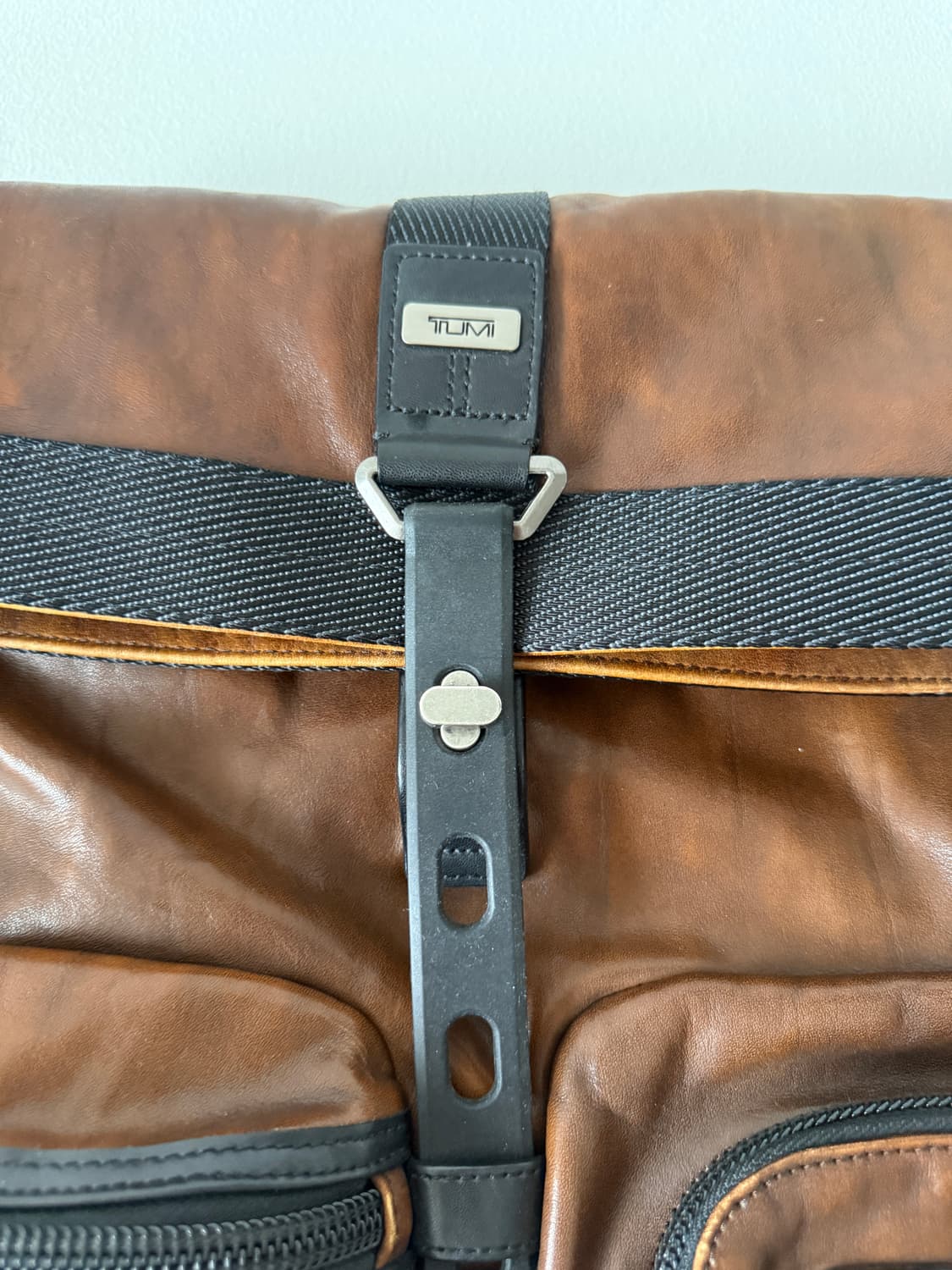 투미(TUMI) 레더 백팩 상품이미지4