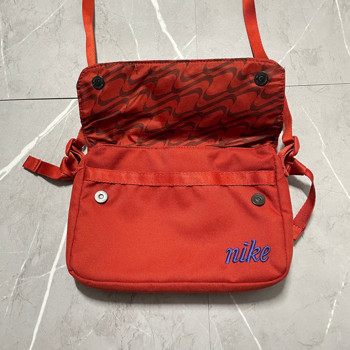 팔로워 특가 나이키 시나바 크로스백 미니 가방 os 상품이미지4