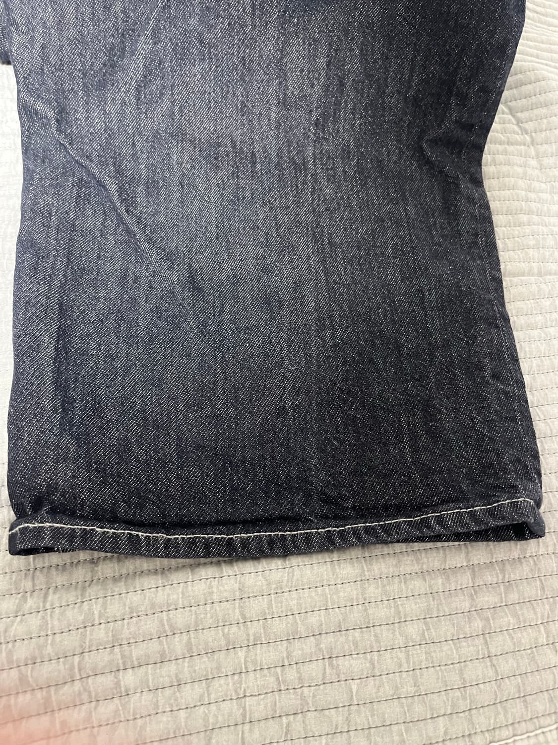 그라프페이퍼 컬러패스트 데님 투턱 팬츠 흑청 3 상품이미지5