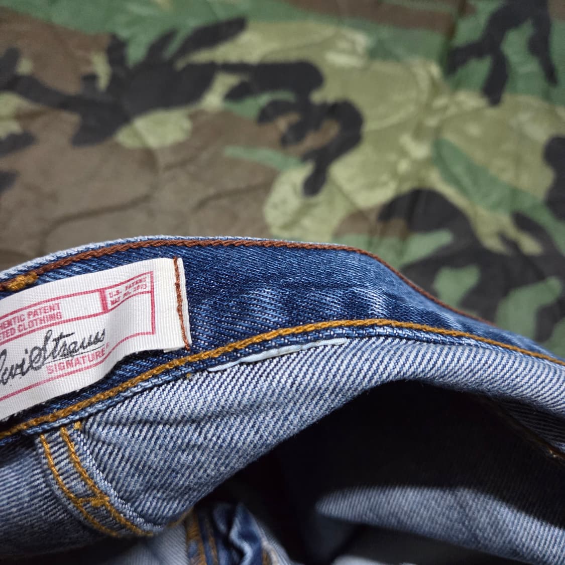 Levi`s Signature Regular Fit Denim 상품이미지4