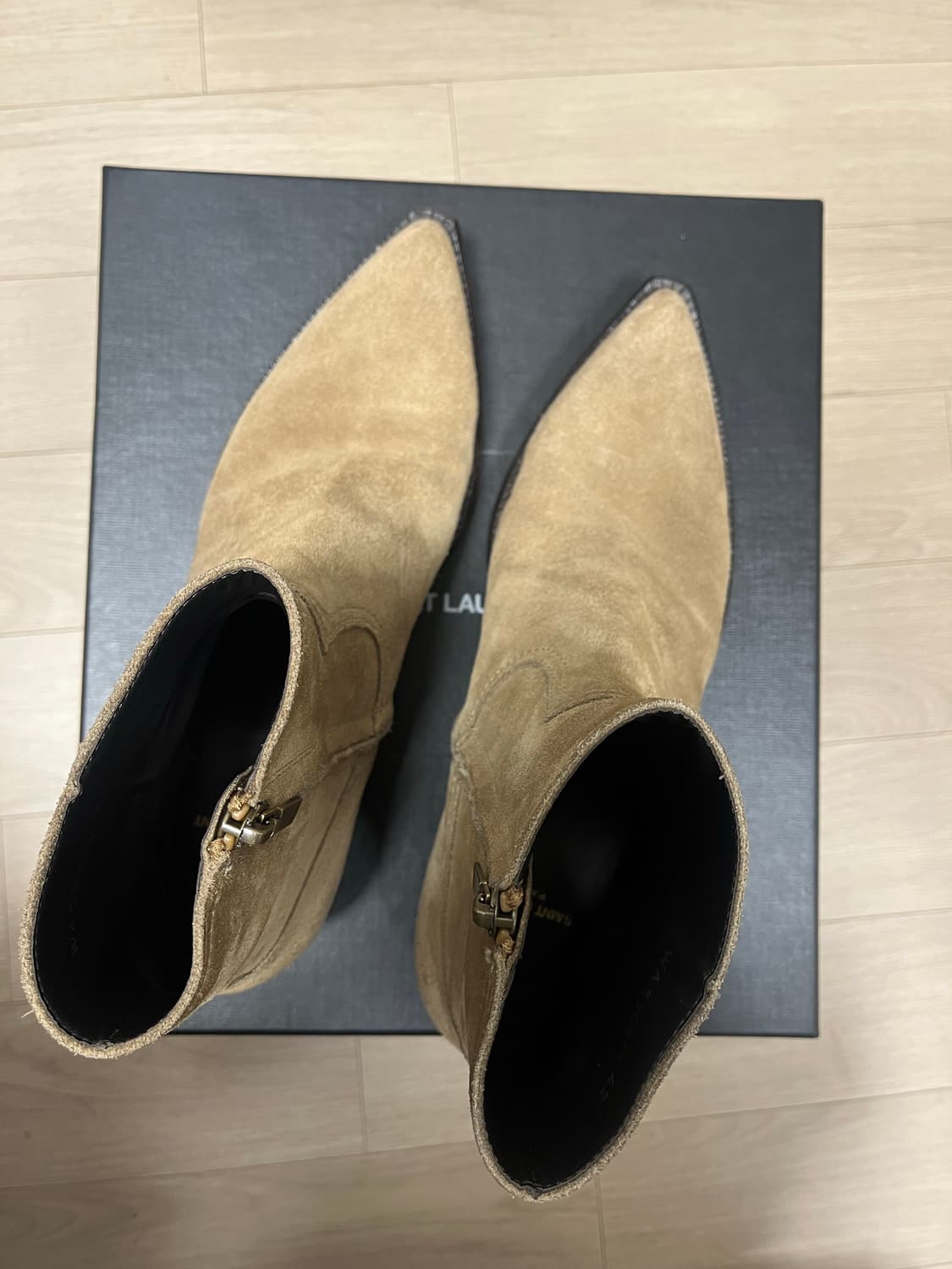 생로랑 루카스 42사이즈 판매 ( 또는 43, 44랑 교환 원함) 상품이미지2