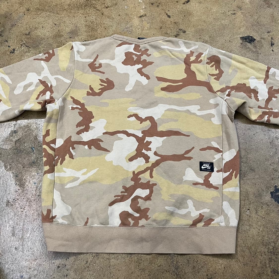 나이키 카모 밀리터리 맨투맨 상품이미지4