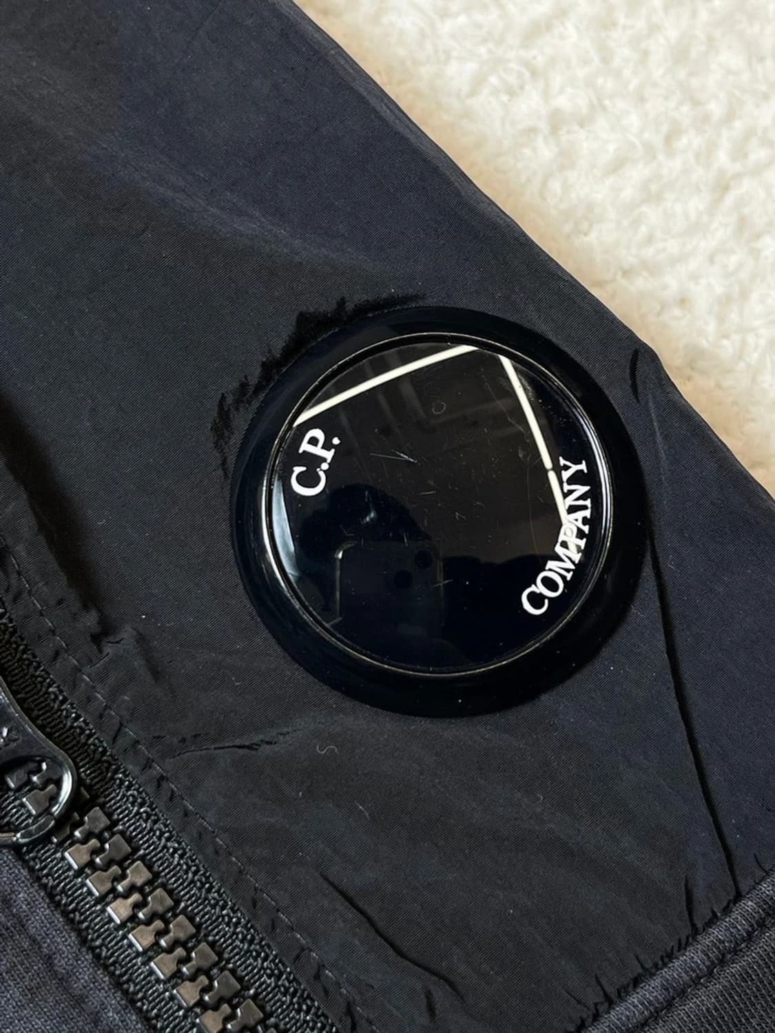 CP컴퍼니 사이드 렌즈 해체주의 맨투맨 PN7101 상품이미지3