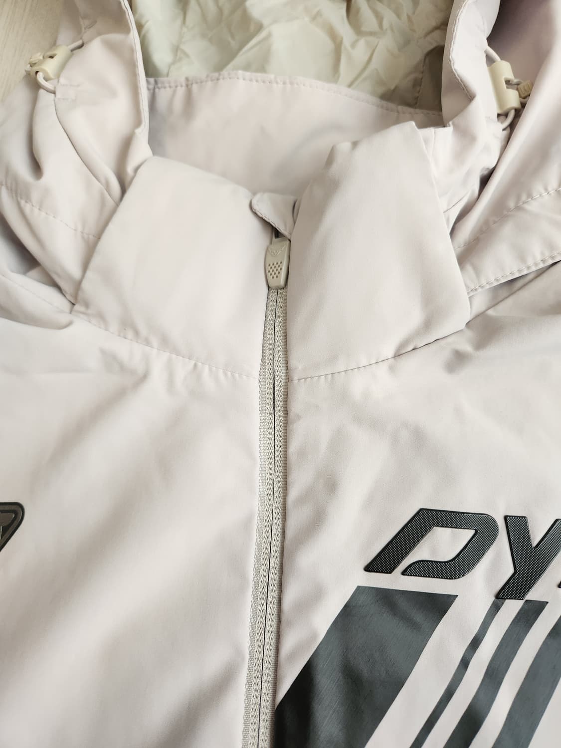 새상품급)다이나핏 남성 스텔스 방풍 바람막이 자켓 사이즈100(L)

모 상품이미지8