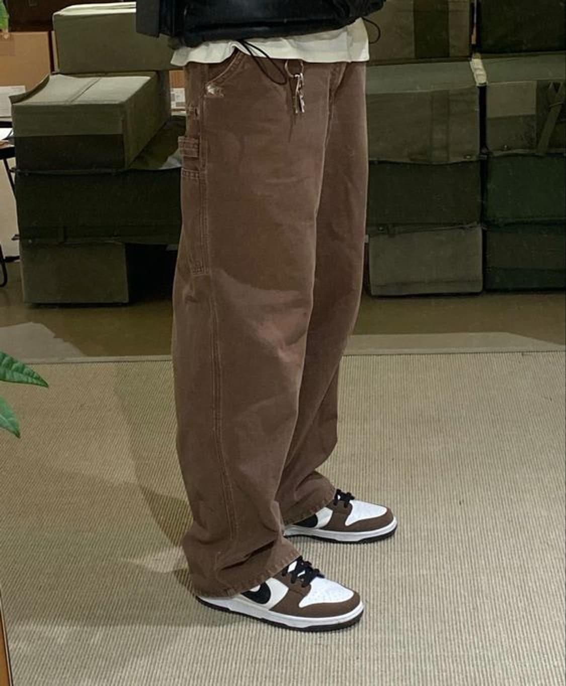 칼하트 다크브라운 싱글니 카펜터 팬츠 B11DKB 상품이미지3