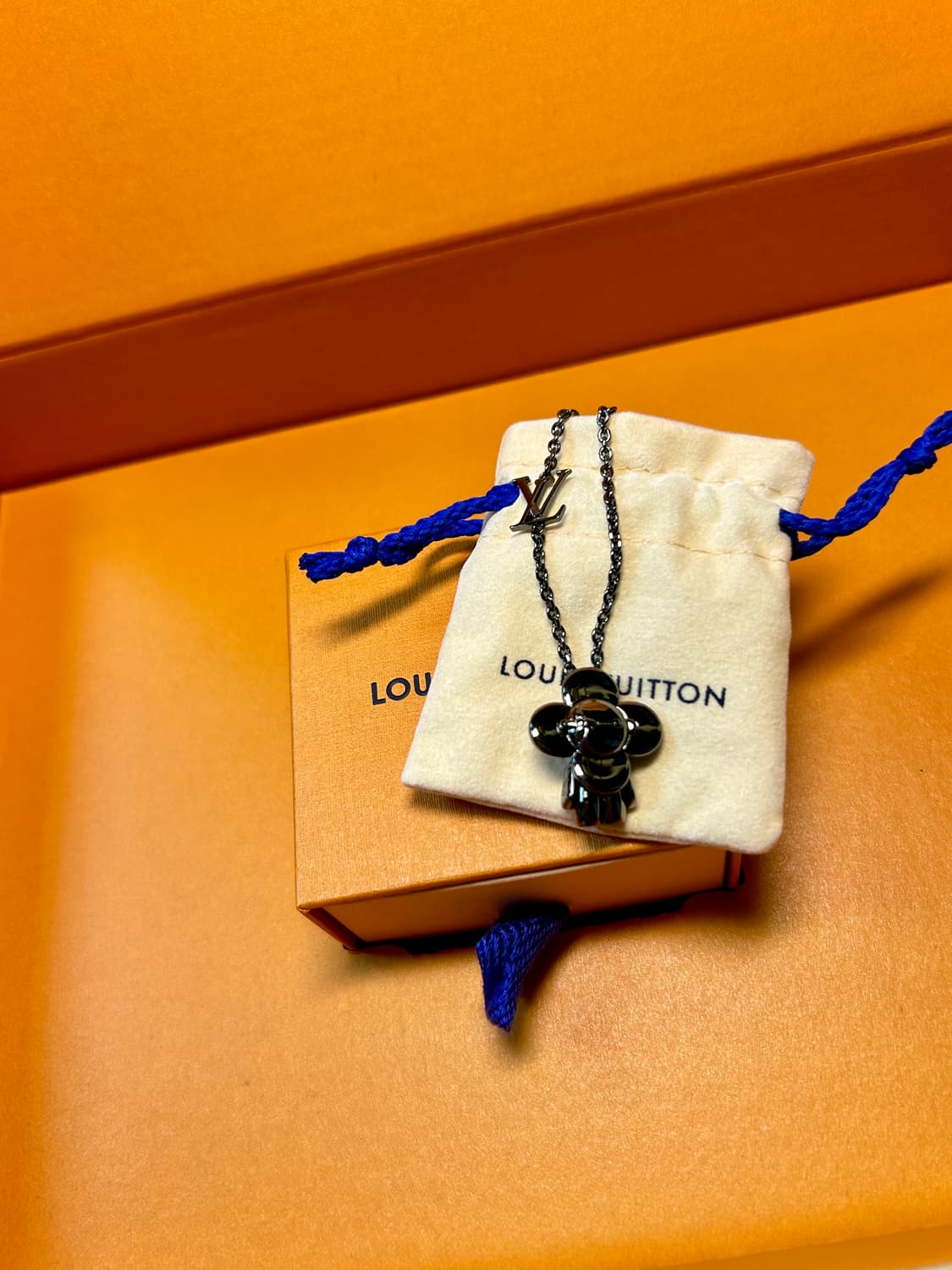 루이비통 비비엔 펜던트 목걸이 M00831 상품이미지1