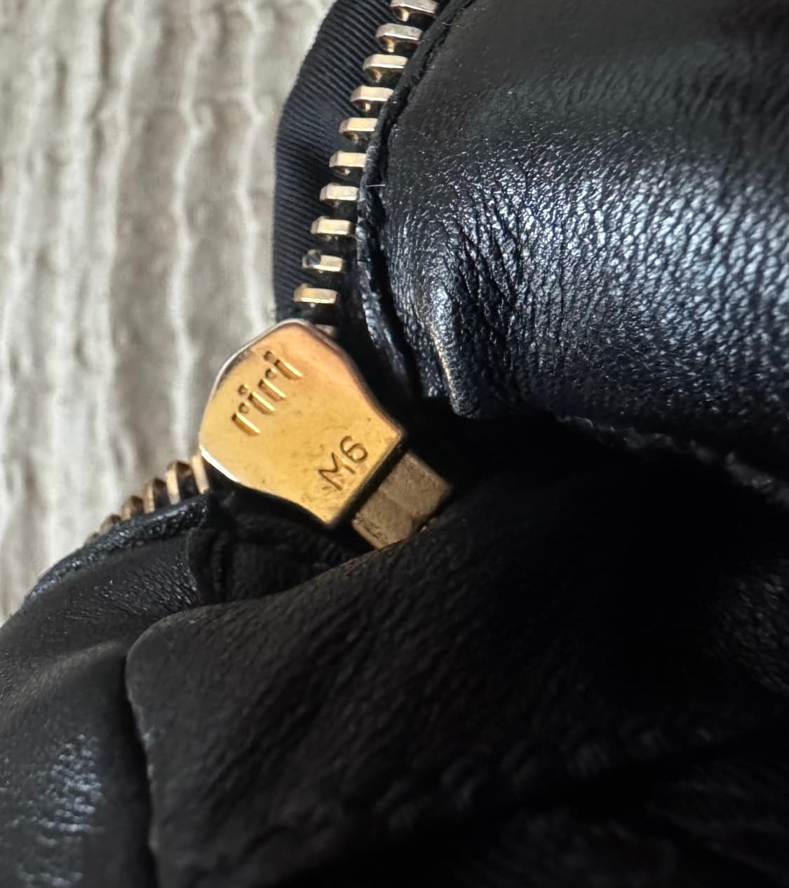 프라다 테수토 고프레 나일론 토트백 상품이미지8