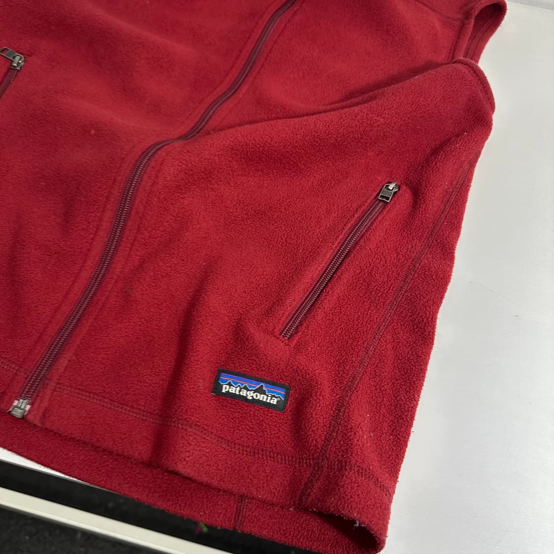 M 파타고니아 신칠라 버건디 후리스 조끼 상품이미지2