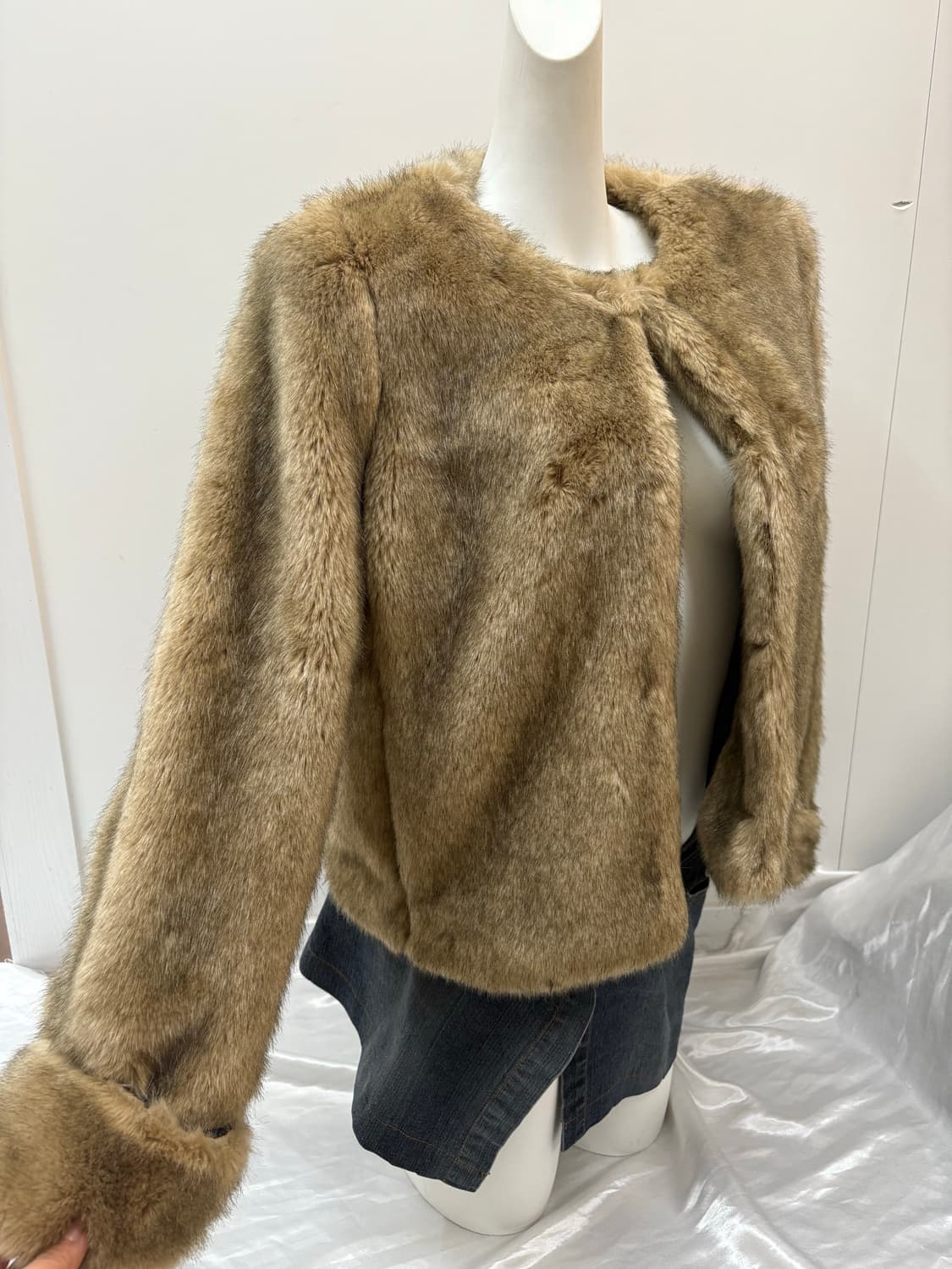 Y2K 페이크퍼 자켓 상품이미지1