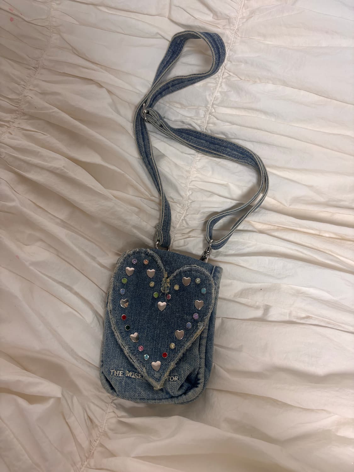 더뮤지엄비지터 데님 하트 잼 미니백 상품이미지1