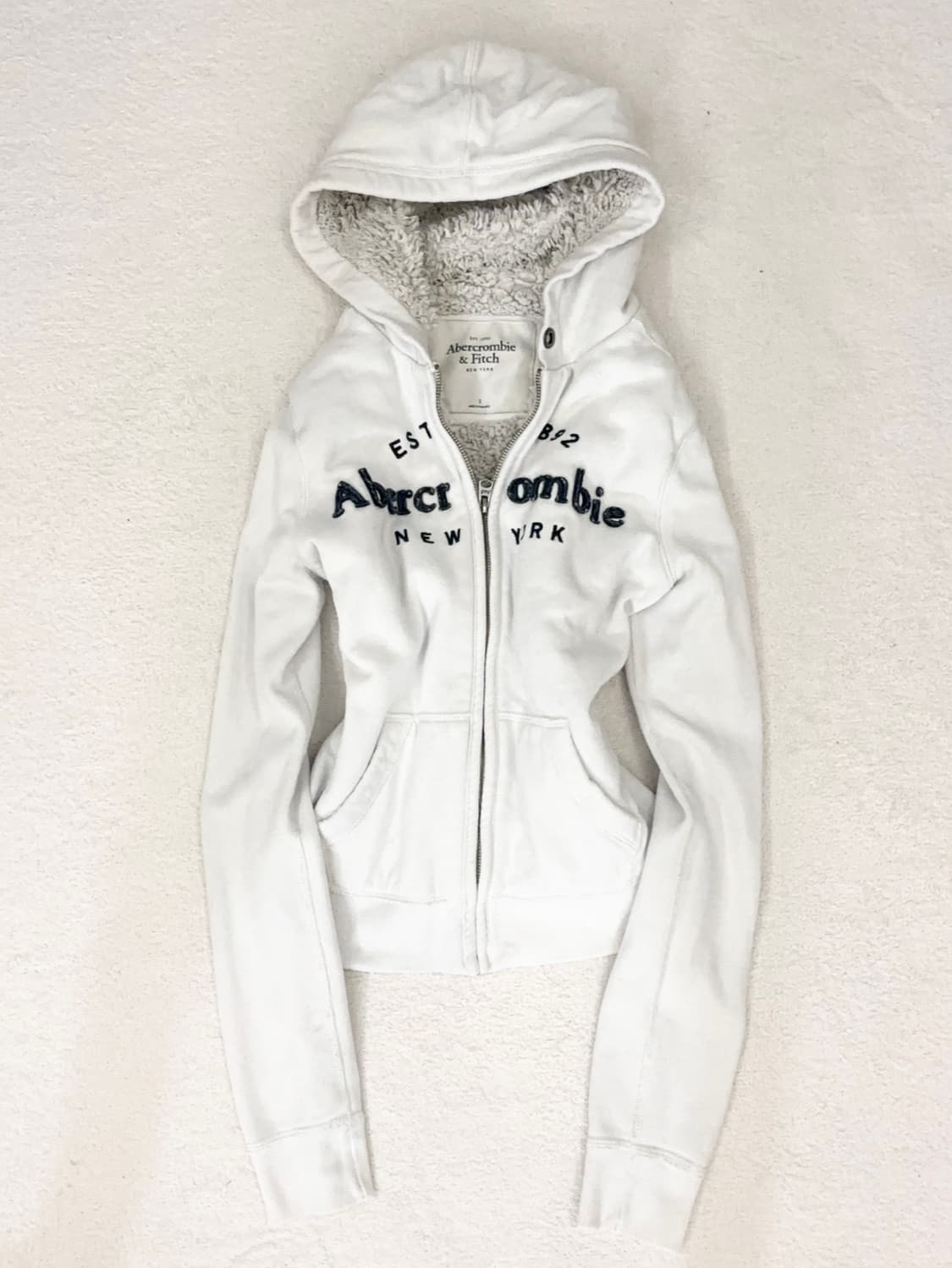 Abercrombie 아베크롬비 화이트 양털 퍼 후드집업 상품이미지1