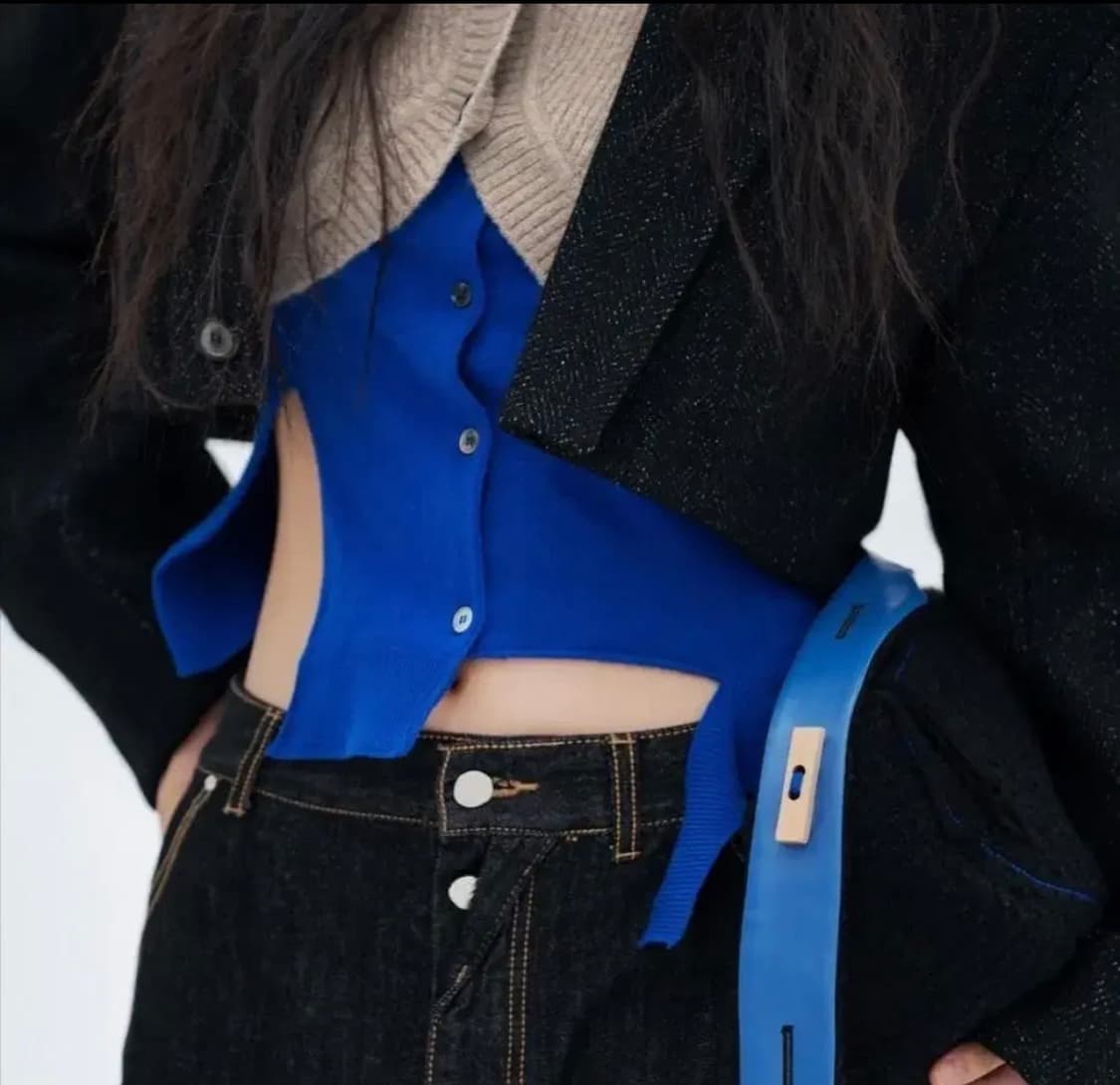 아더에러 블루 컷아웃 가디건 희귀매물 상품이미지2
