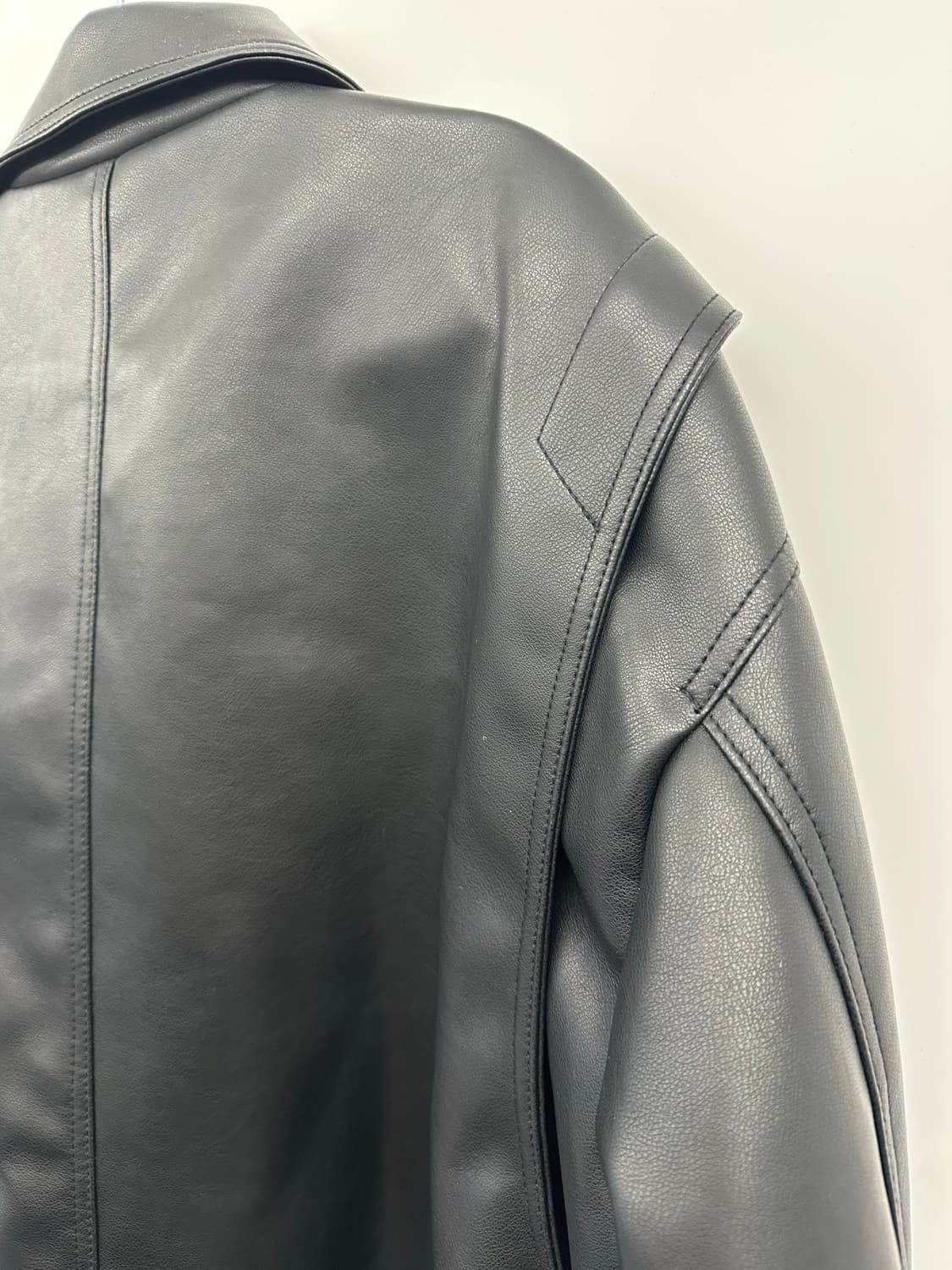 도프제이슨 오버핏 비건레더 보머자켓 상품이미지4