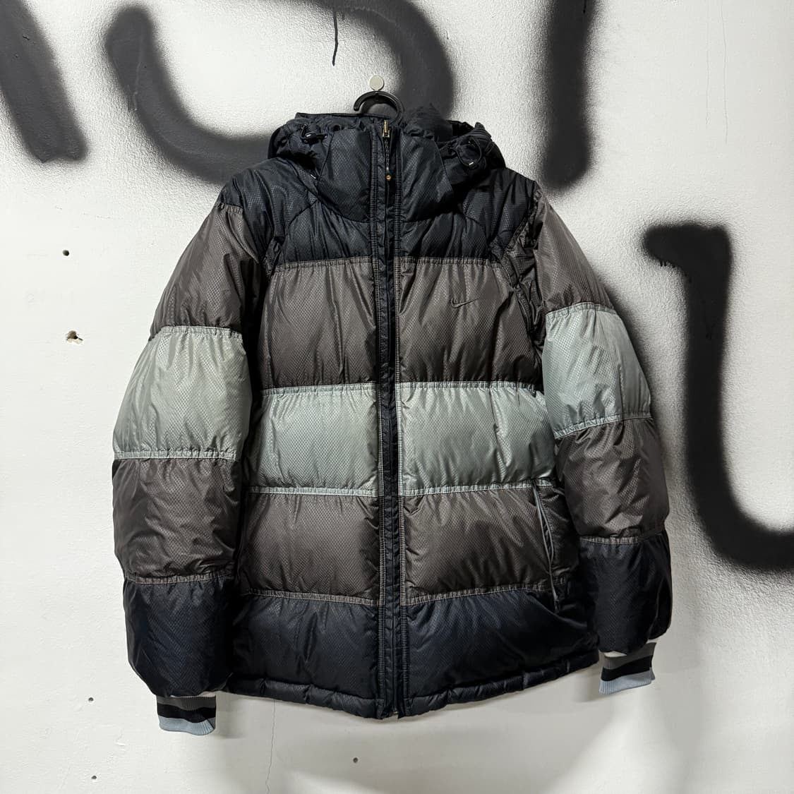 나이키 올드스쿨 리버시블 스몰 스우시 구스다운 패딩 점퍼 상품이미지1