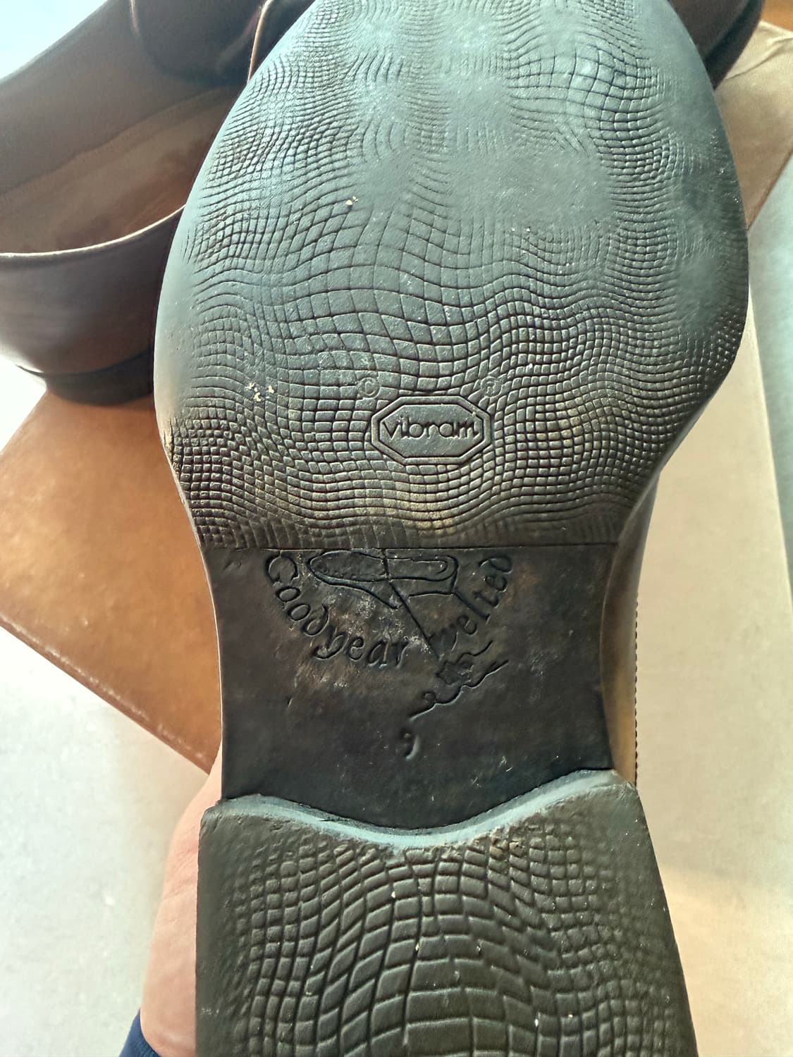 잘란스리와야 브라운 브로그 스트레이트팁 9 (275) 상품이미지3