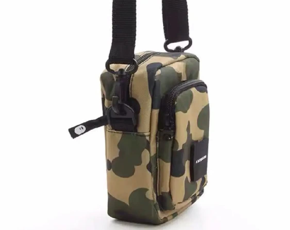 (새상품) 베이프 카모 미니 파우치 크로스백 카메라 가방 상품이미지3