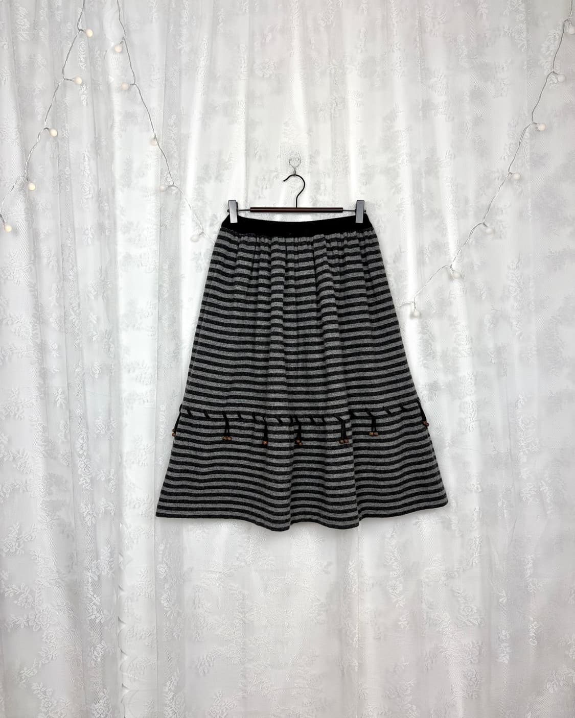 Wood bead stripe midi skirt 상품이미지3