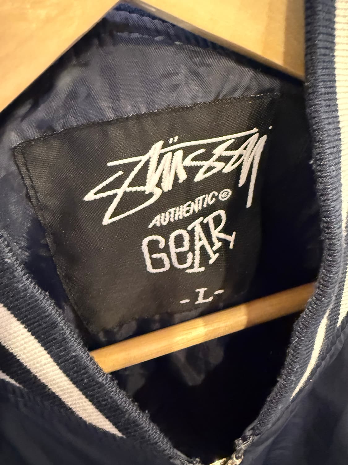 스투시 기어 블랙 바시티 자켓 상품이미지3