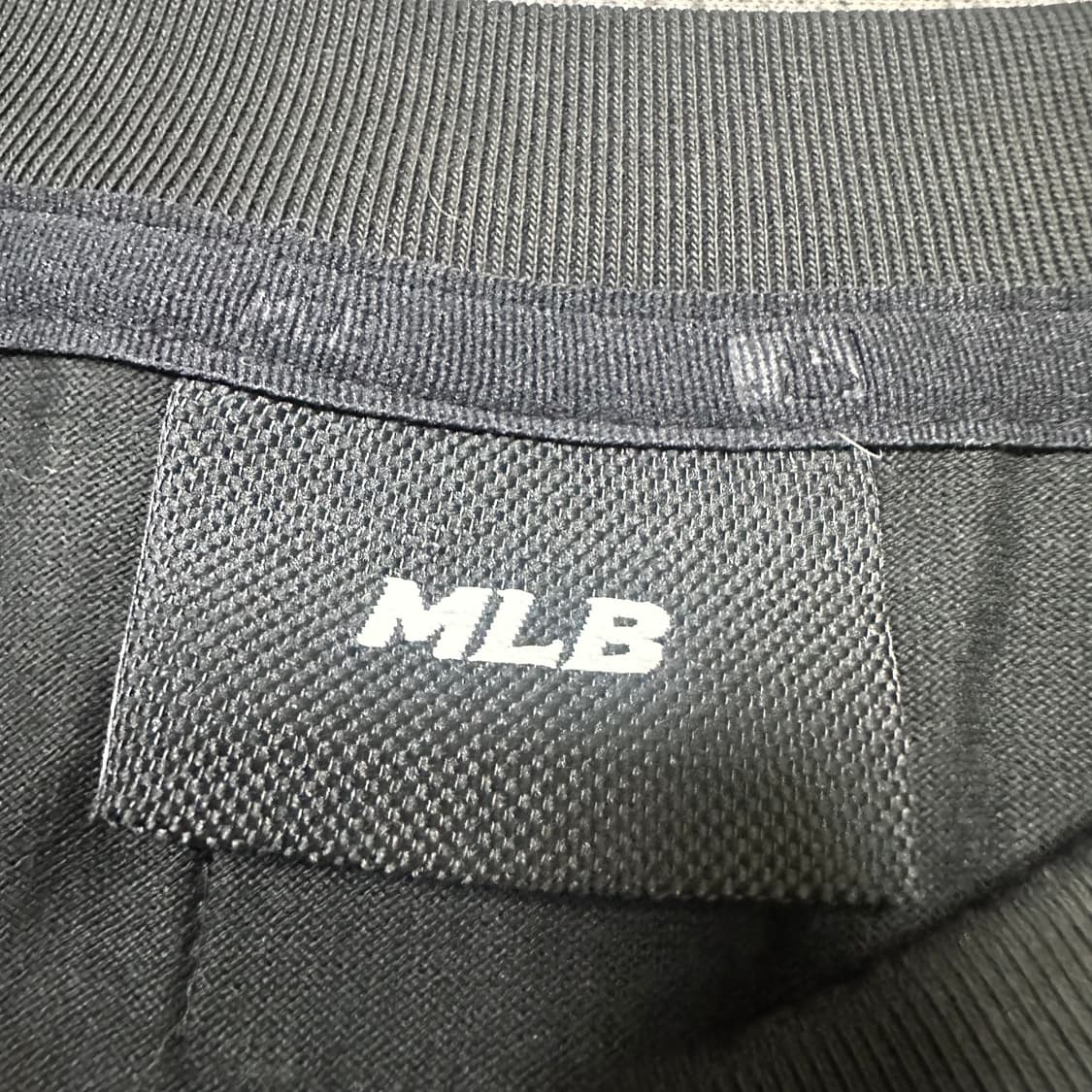 ✨ (바배) MLB 뉴욕 양키즈 블랙 롱슬리브  상품이미지3