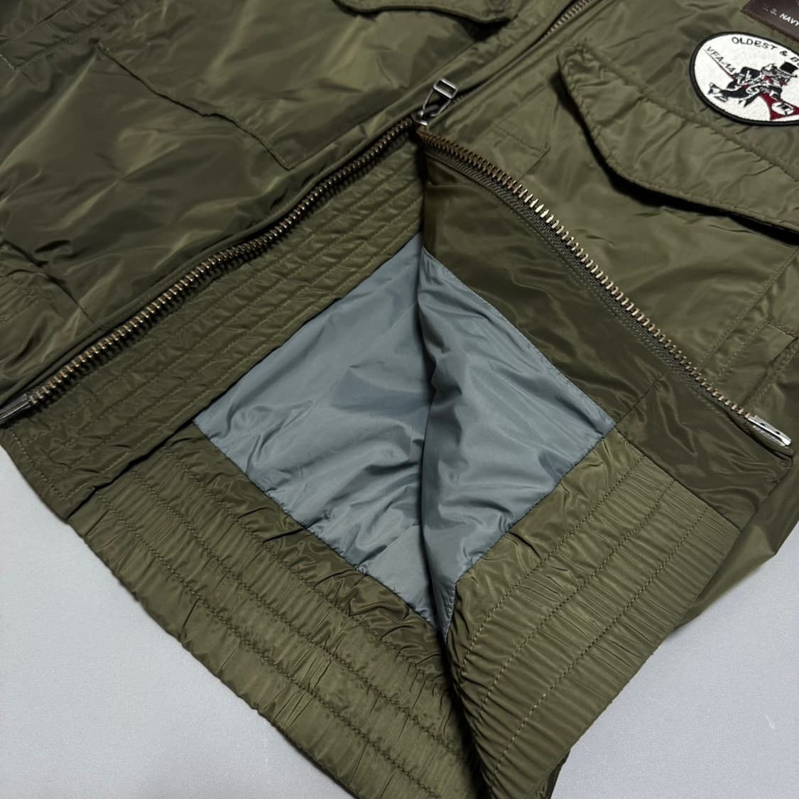 아비렉스(AVIREX) 올리브 나일론 양면 자수로고 패치 플라이트 자켓 상품이미지6