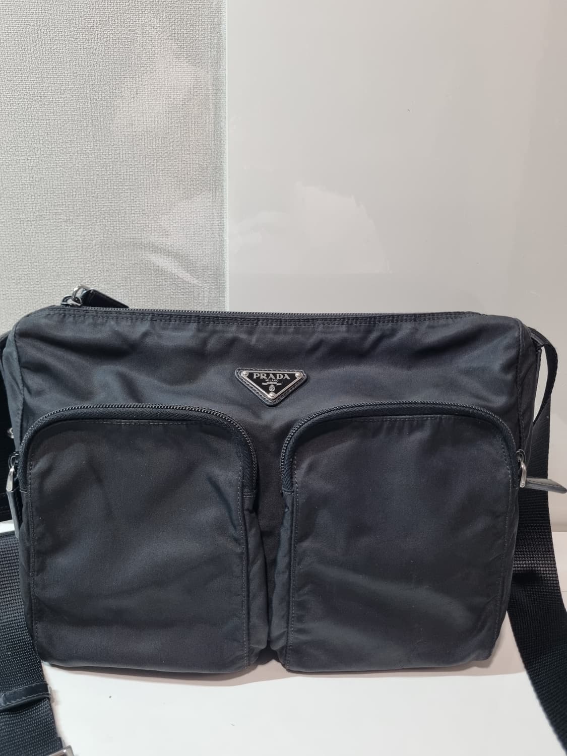 정품 프라다 투포켓 메인저백 상품이미지4