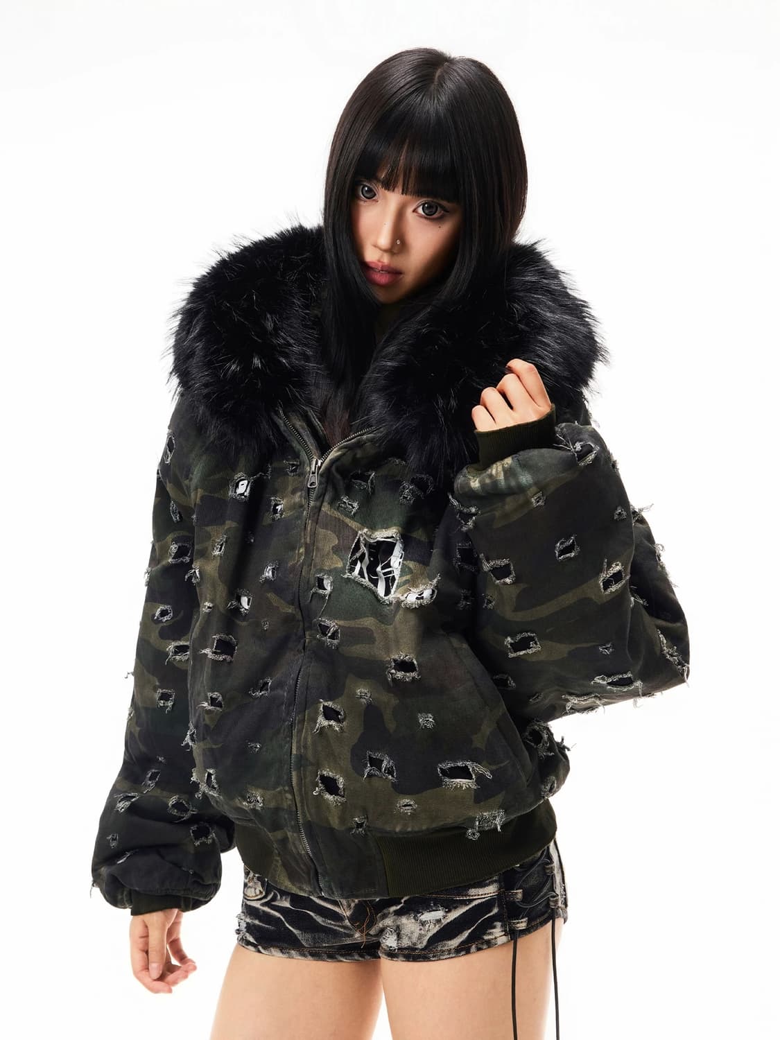 Damaged Black Fur Bomber 상품이미지2