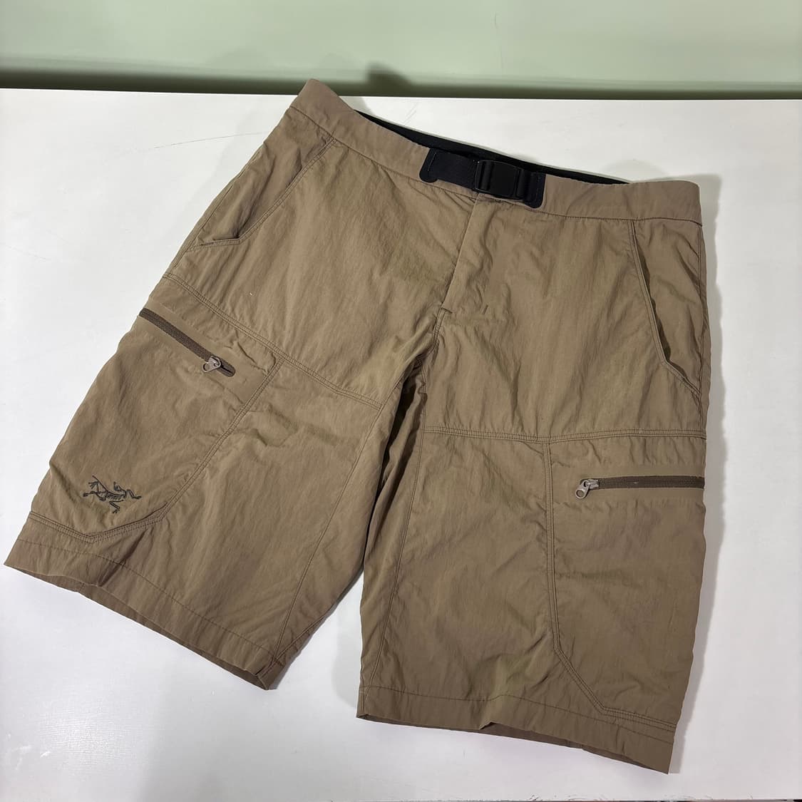 우먼M-L 아크테릭스 베이지 포켓 반바지 상품이미지1