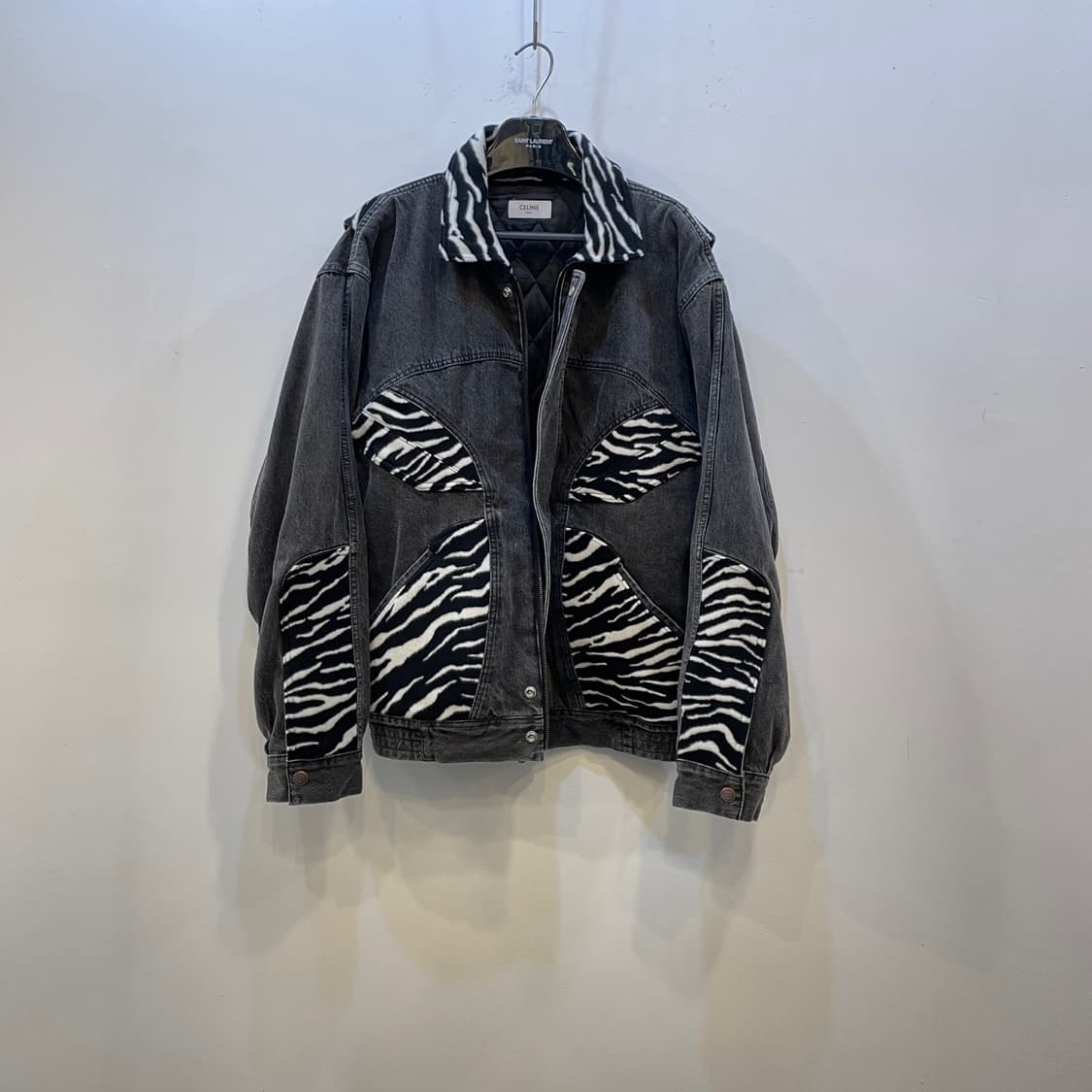 셀린느 21fw 지브라 오버사이즈 자켓  ​  상품이미지4
