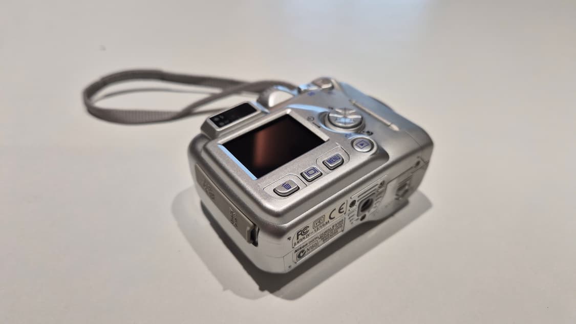 작례O 초소형 디카 니콘 쿨픽스 3100 디지털카메라 빈티지 카메라 상품이미지9