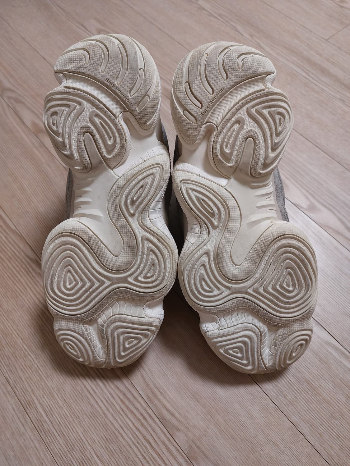 아디다스 이지 500 하이 미스트 스톤 부츠 상품이미지9