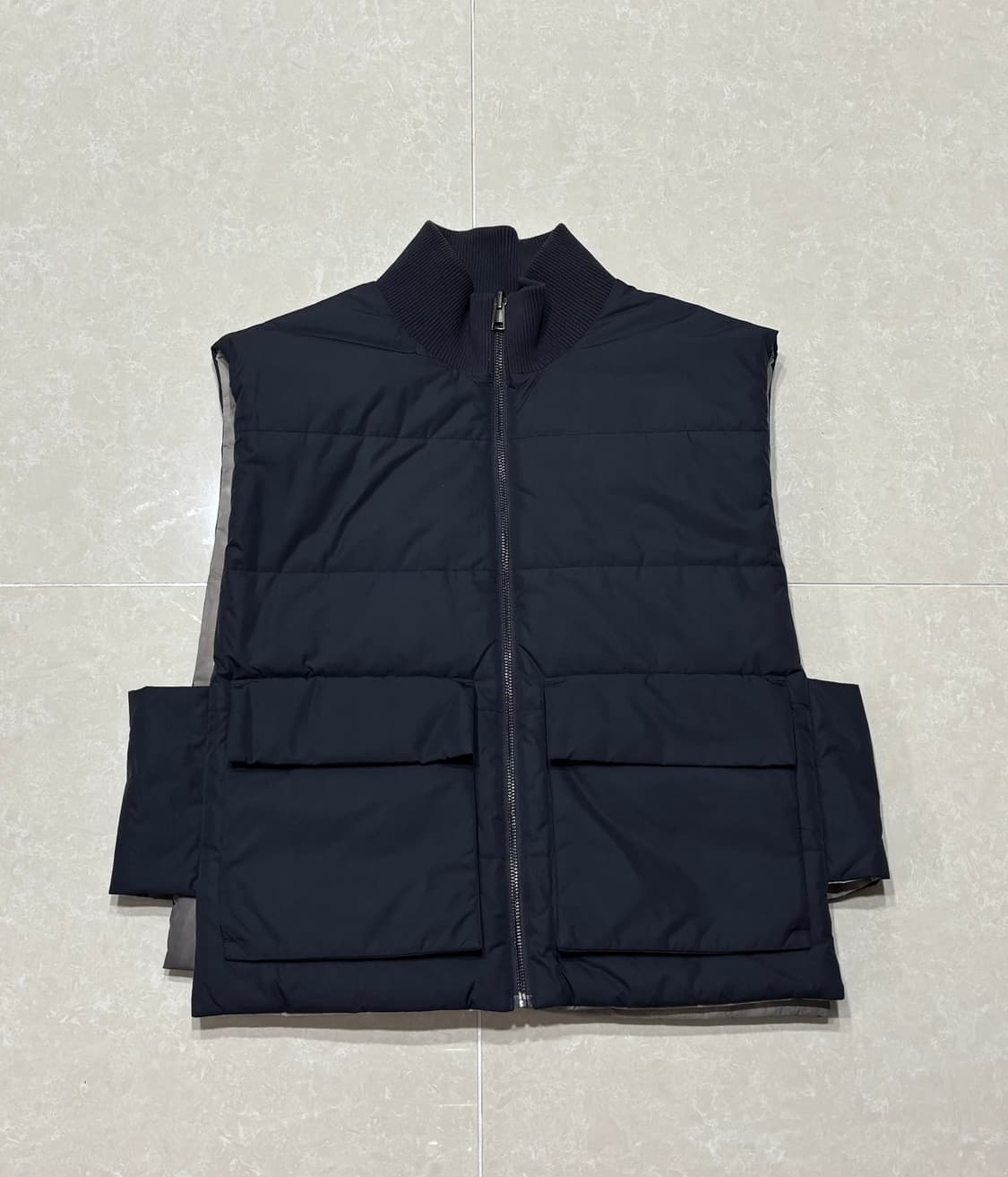 COS 코스 패딩조끼 상품이미지4