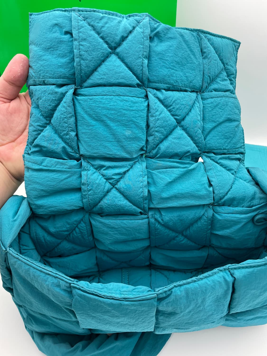 [ 정품 ] 보테가베네타 패딩 카세트백 블루그린, 최저가 상품이미지4