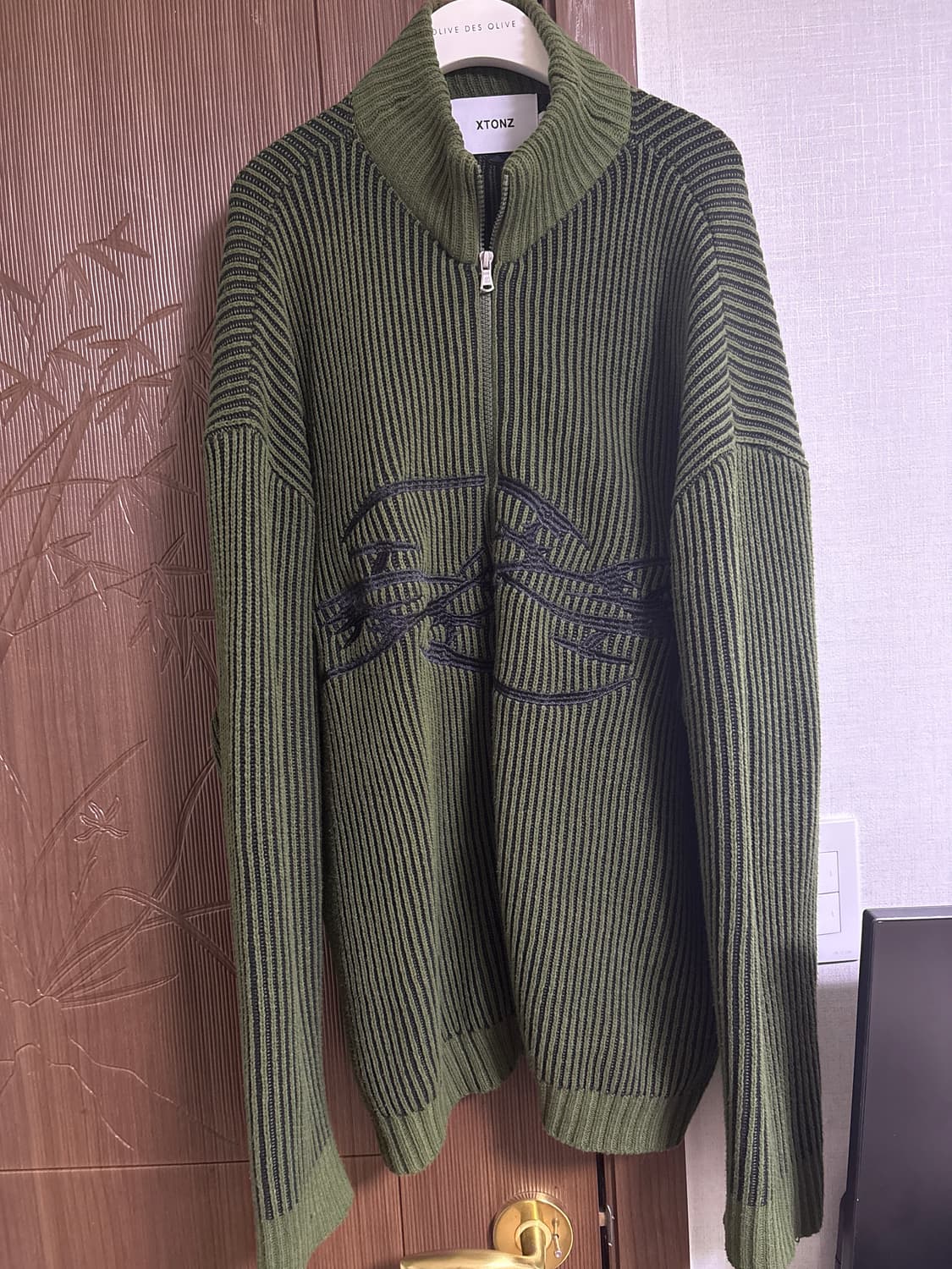 엑스톤즈 니트 집업 상품이미지3