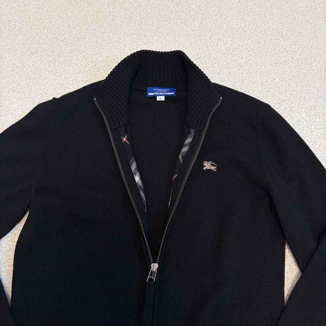 버버리 울 니트 집업 가디건 블랙 상품이미지2