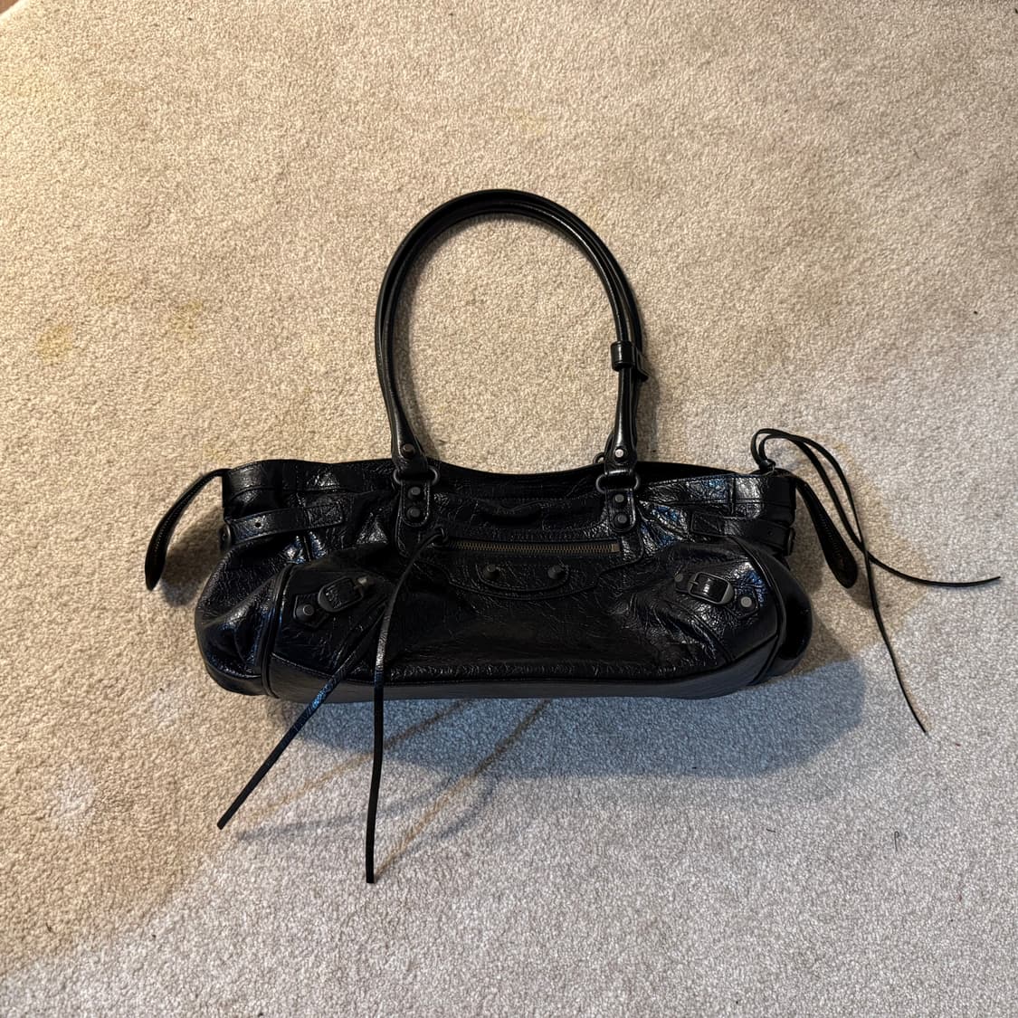 발렌시아가 르 시티 이스트 웨스트백 블랙 상품이미지2