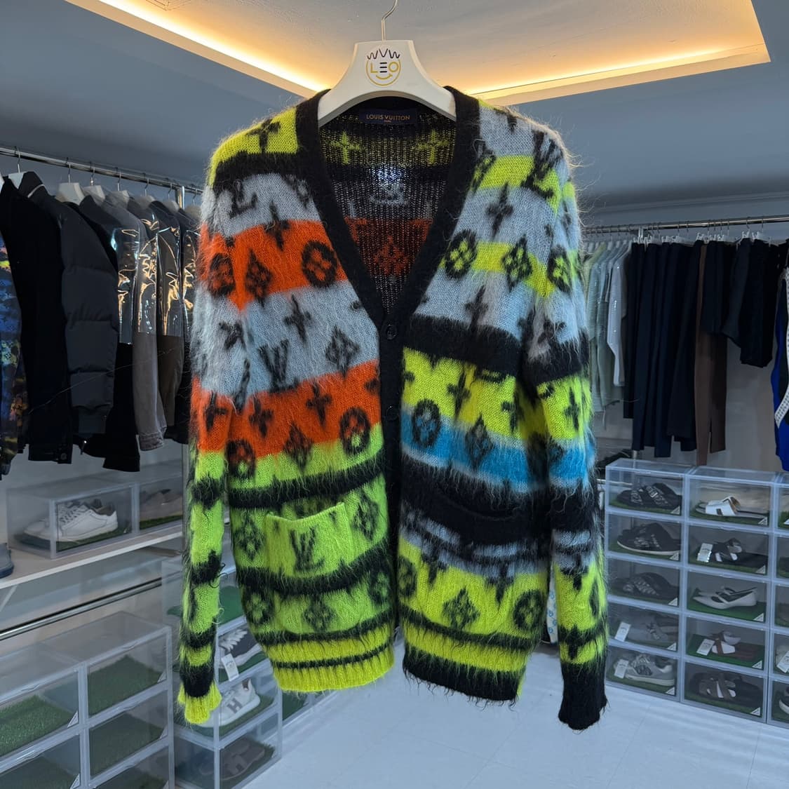 [리오브] 루이비통 모노그램 모헤어 가디건 상품이미지1