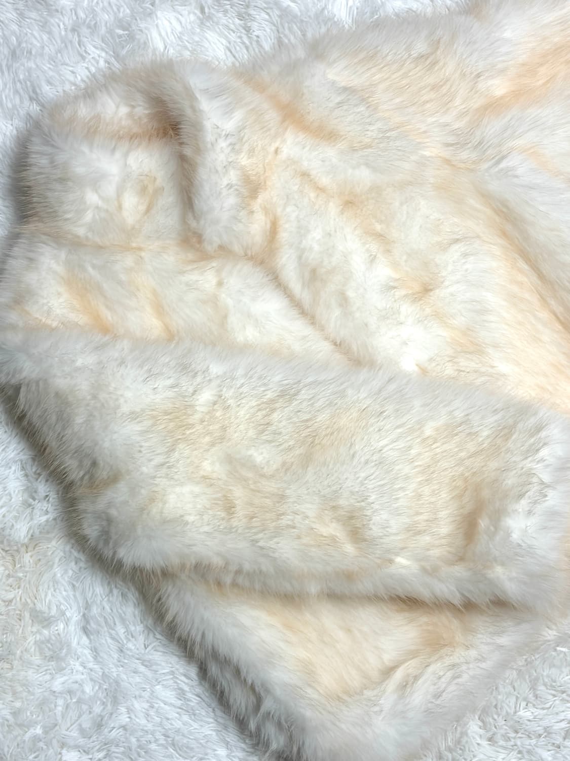 아이보리 화이트 베이지 믹스 퍼 자켓 오네갸루 상품이미지1