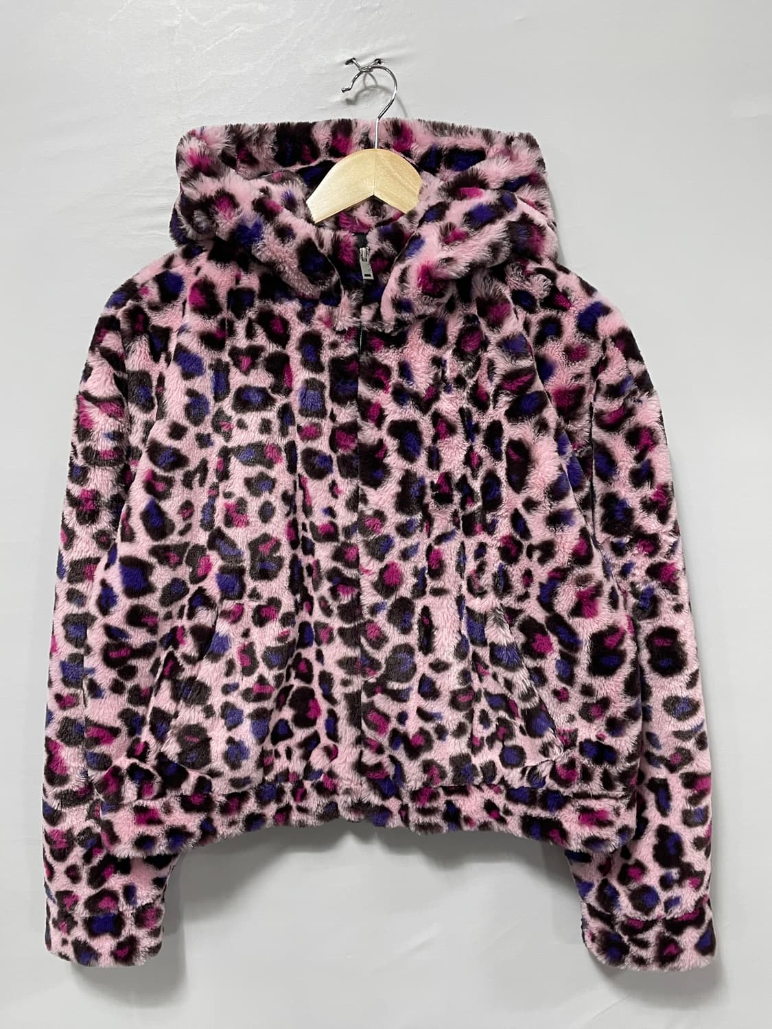 UGG 여성용 맨디(Mandy) 레오파드 페이크 퍼 재킷 S B00365 상품이미지1