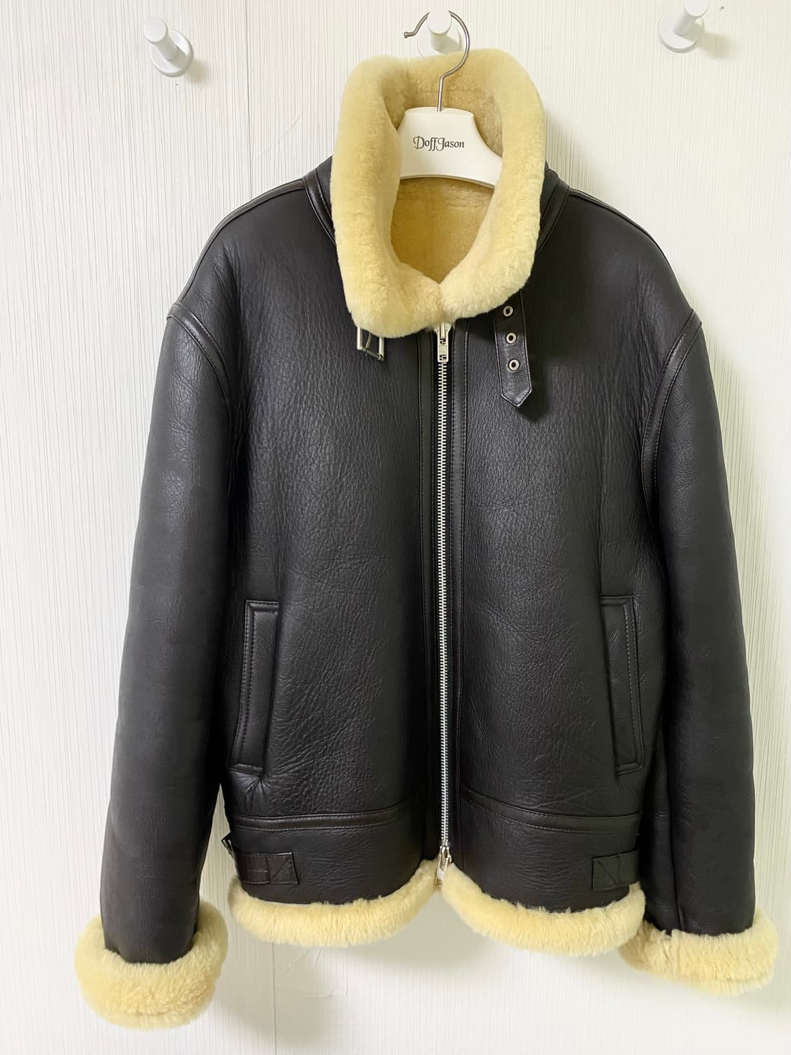 도프제이슨 리얼무스탕(M) 새상품 팝니다 상품이미지1