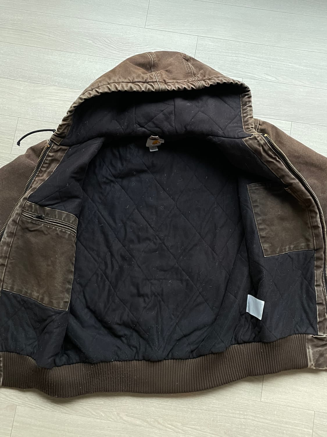 칼하트 j130 DKB 다크 브라운 액티브 자켓 샌드스톤 상품이미지6