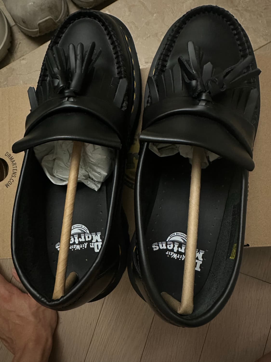 Dr. Martens 안드리안 벡스 스무스 레더 테슬 로퍼 블랙 상품이미지7