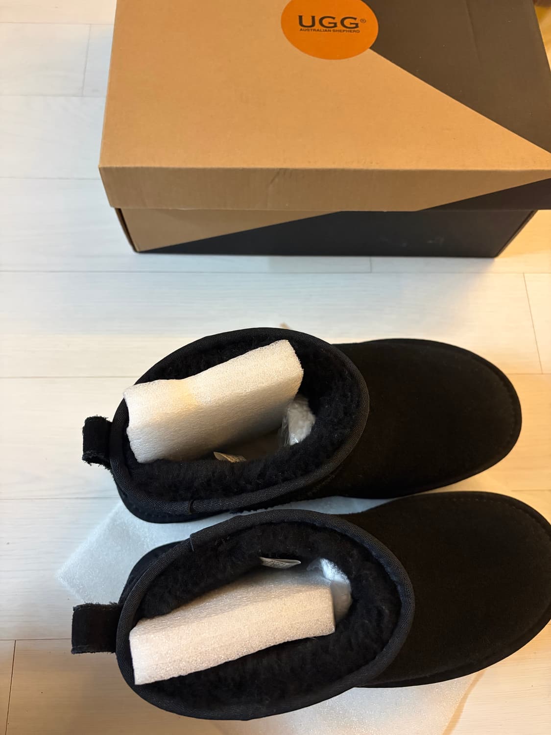 UGG 호주 Saylor Ultra Platform 블랙 부츠 40 상품이미지2