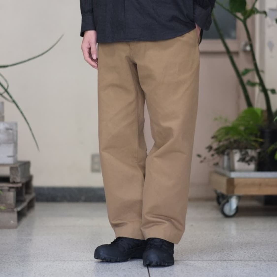 Comoli 코모리 코튼린넨오버 팬츠 상품이미지1