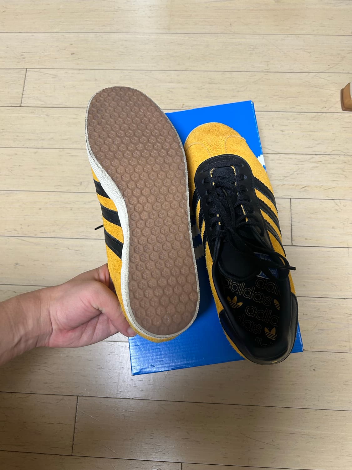 아디다스 가젤 75주년 팀 유니버시티 골드 상품이미지4