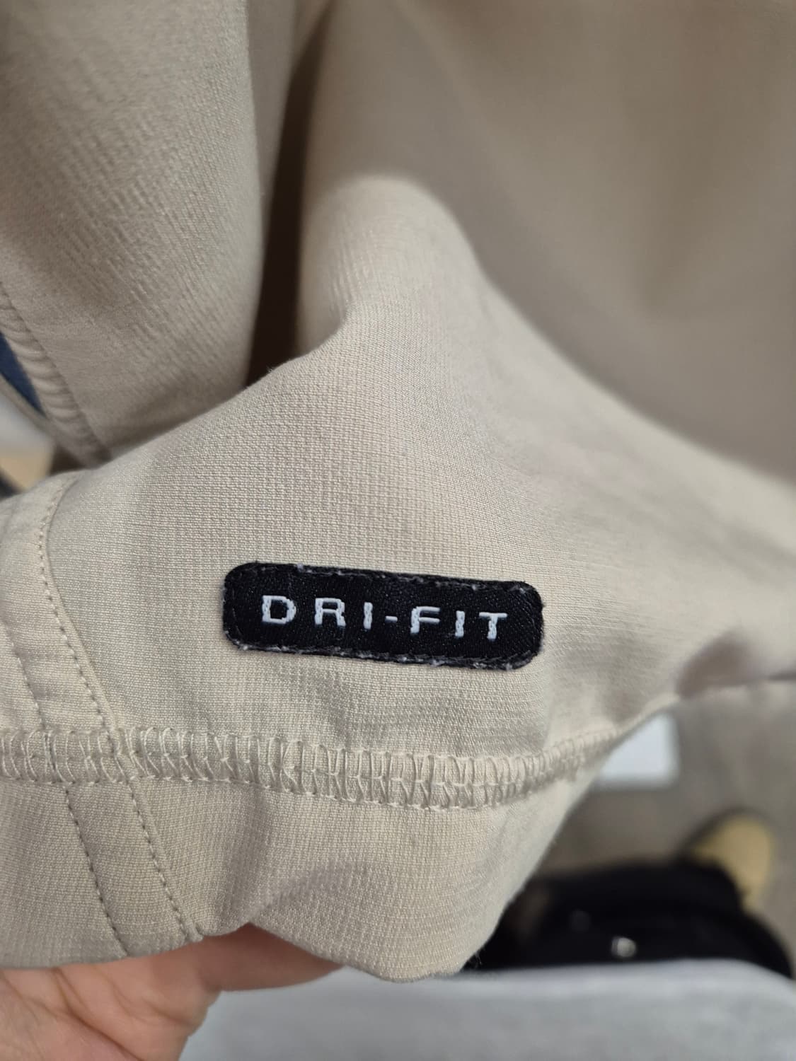 나이키 드라이핏 베이지 XL 긴팔 티셔츠 상품이미지6