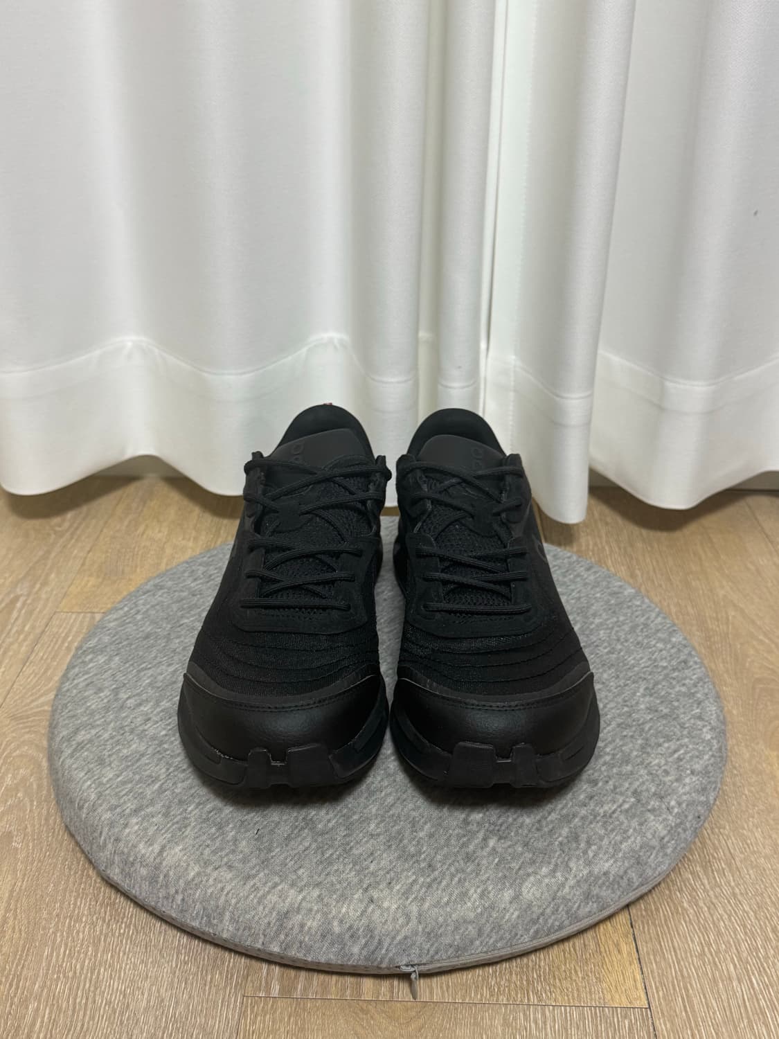 [275] 온러닝 클라우드존 문 블랙 젠데이야 콜라보 상품이미지5