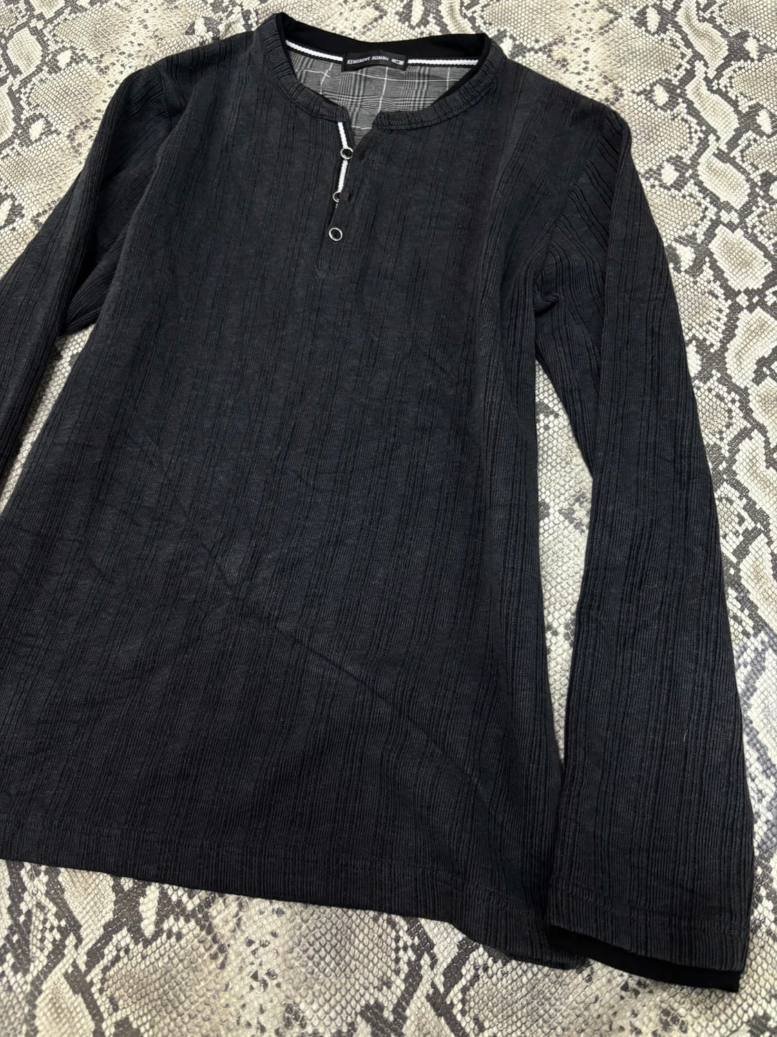 Minimal Design Grey Sleeve 상품이미지4