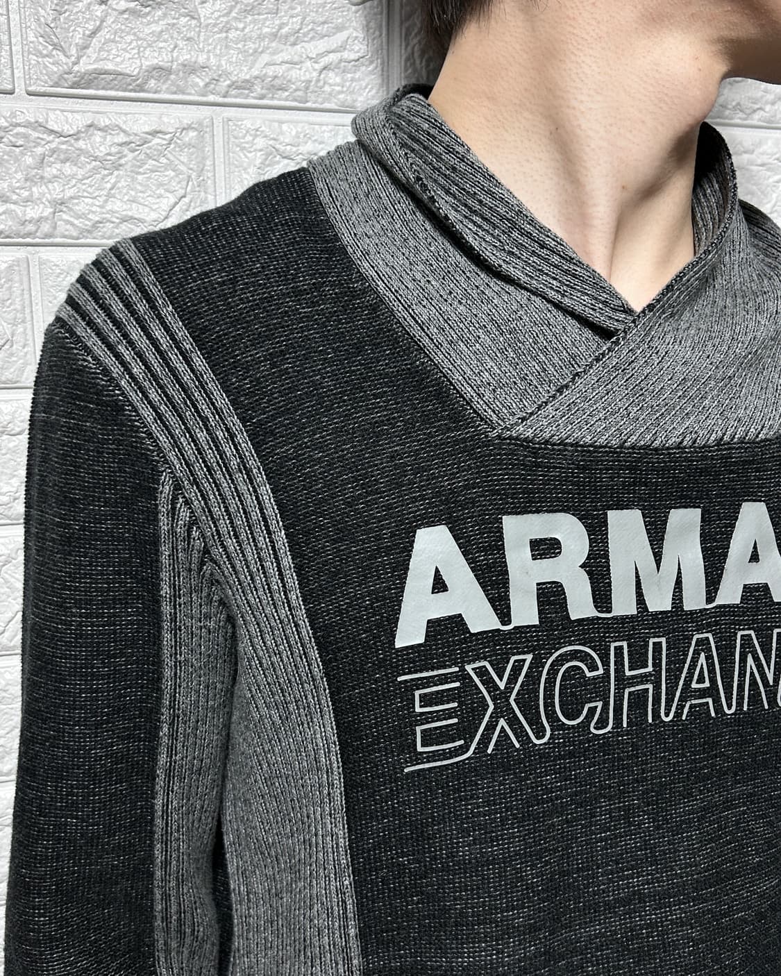 아르마니 익스체인지 숄 카라 니트  상품이미지2